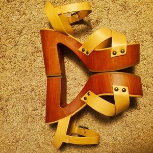 Platform Crosstoe Sandal!